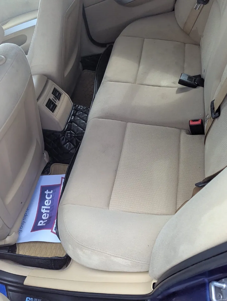 BMW 3-Series 2010 - Image 3
