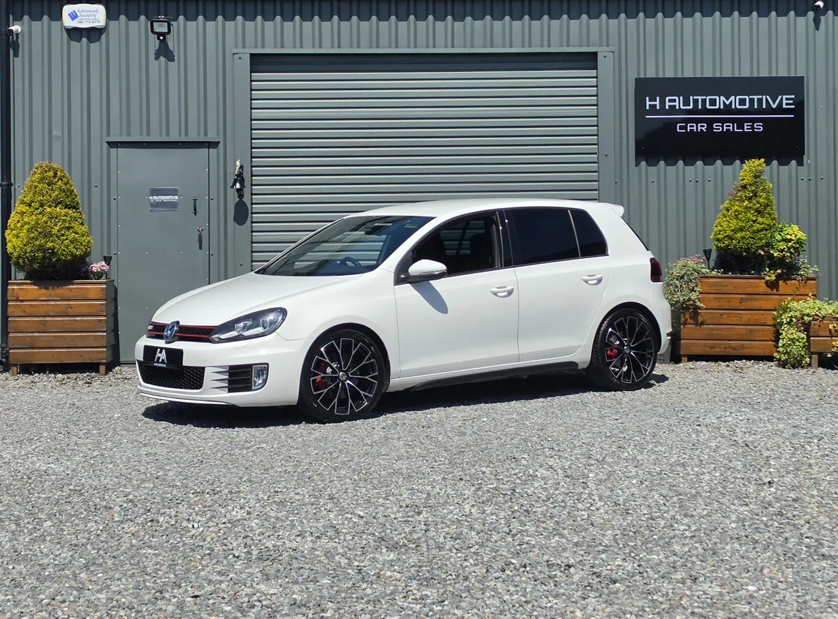 2013 VOLKSWAGEN GOLF MK6 GTI LOW KMS - Image 1