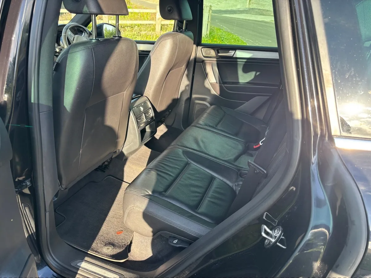 Volkswagen Touareg 2014 - Image 5