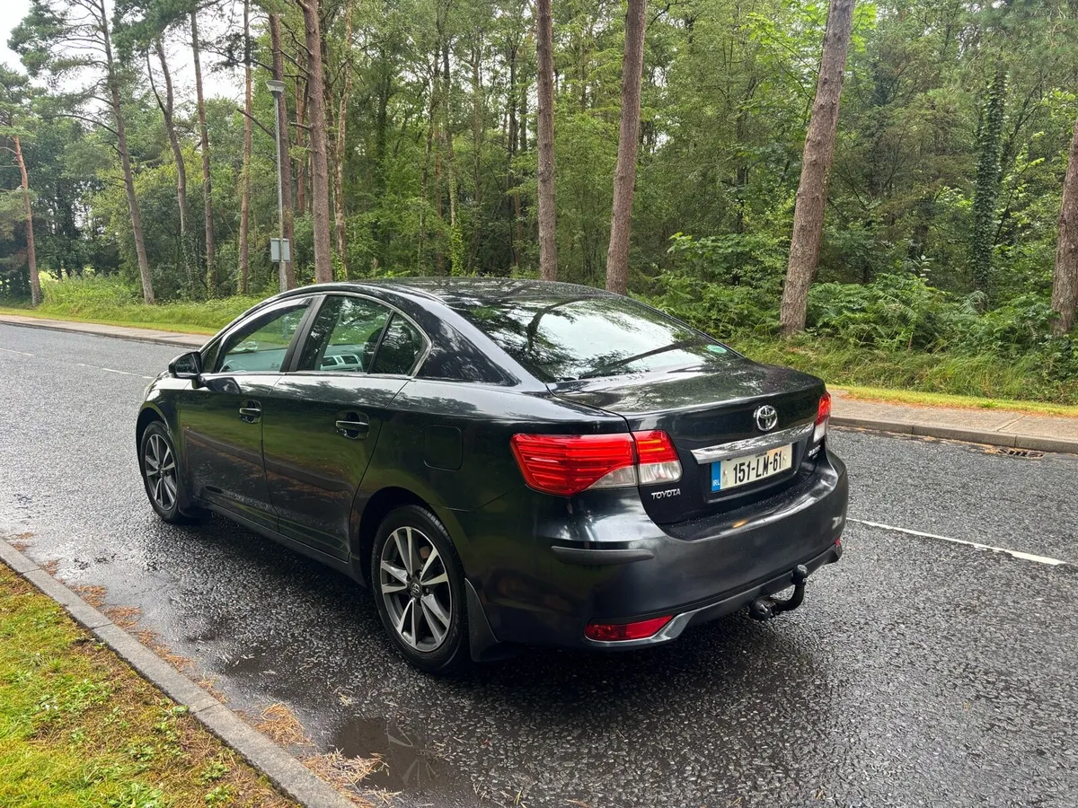 2015 Toyota Avensis 2.0 D4D Luna - Image 4