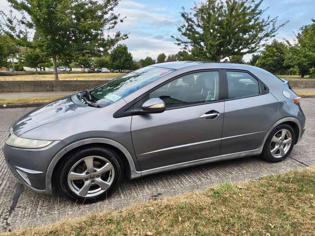 Honda Civic 2006 - Image 1