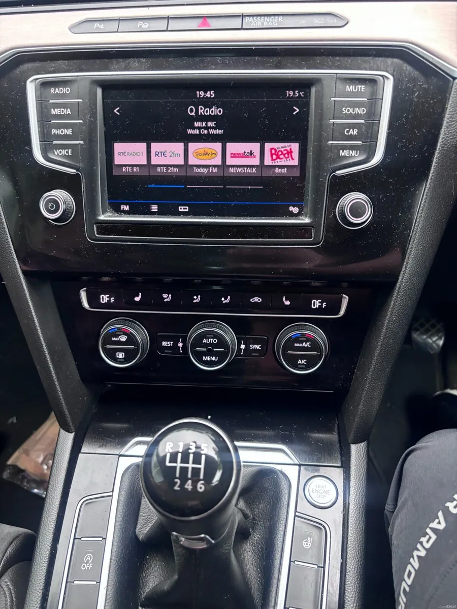 2017 Vw passat 1.6TDI bluemotion nct & tax - Image 6