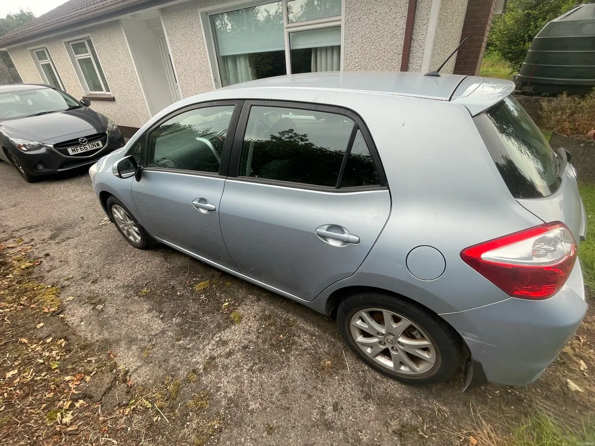 Car - Image 2
