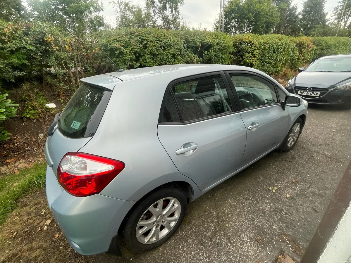 Car - Image 4