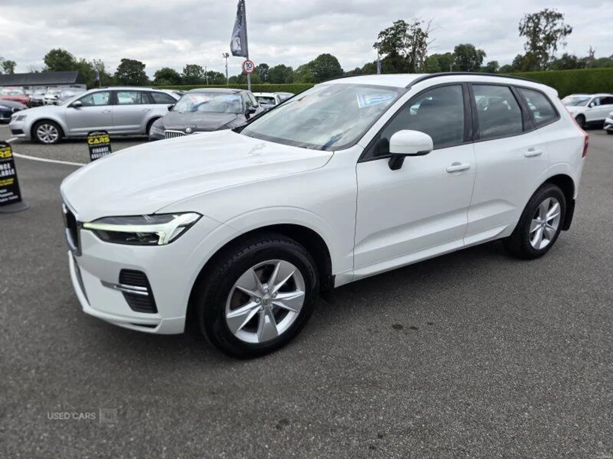 Volvo XC60 Momentum - Image 2