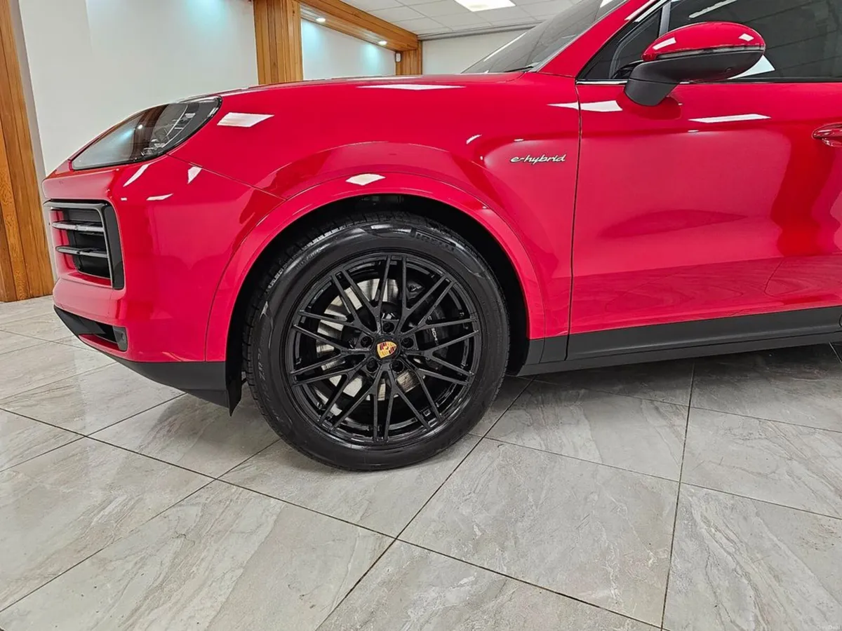 Porsche Cayenne STUNNING COLOUR // NEW MODEL - Image 4