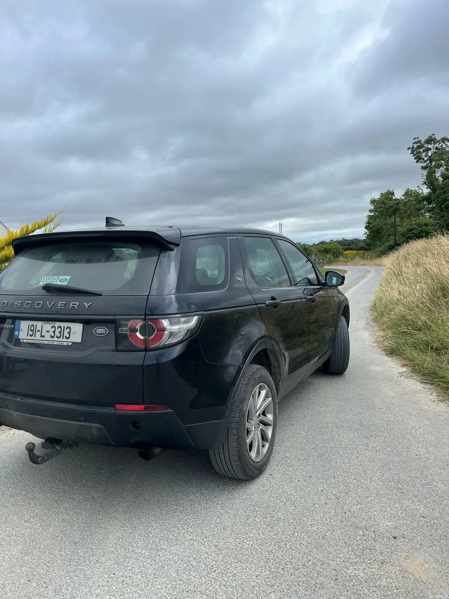 Land Rover Discovery Sport 2019 - Image 6