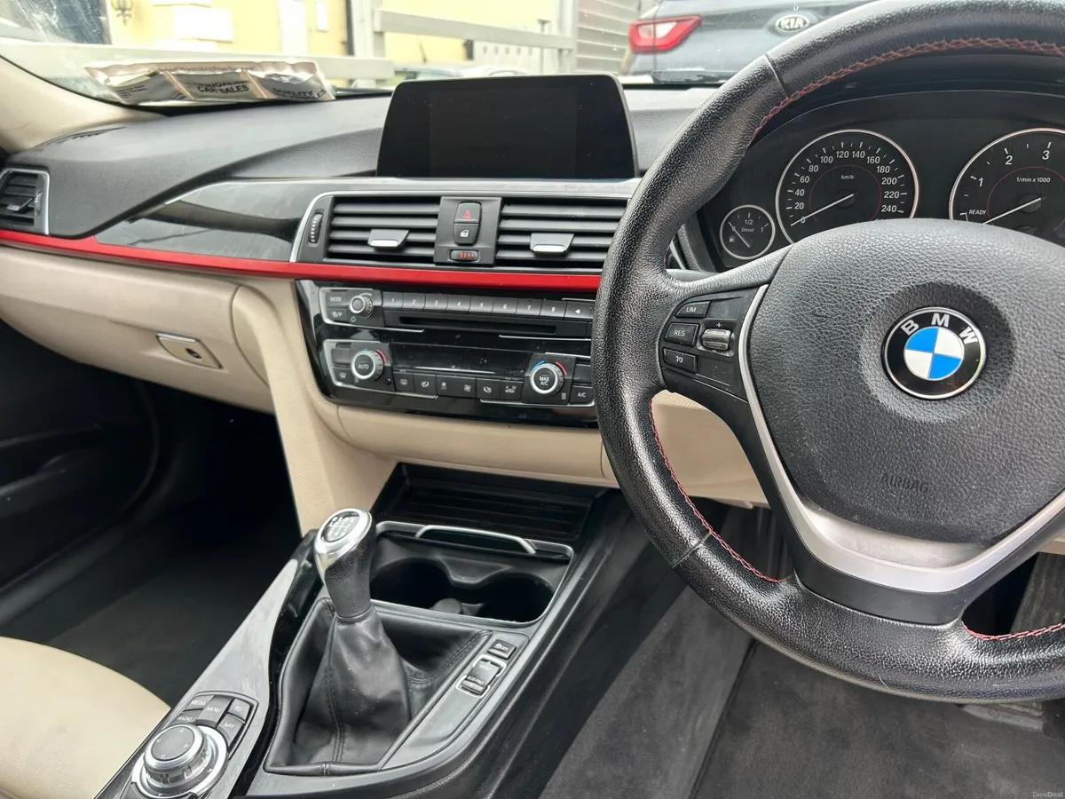 BMW 3-Series 2016 - Image 5