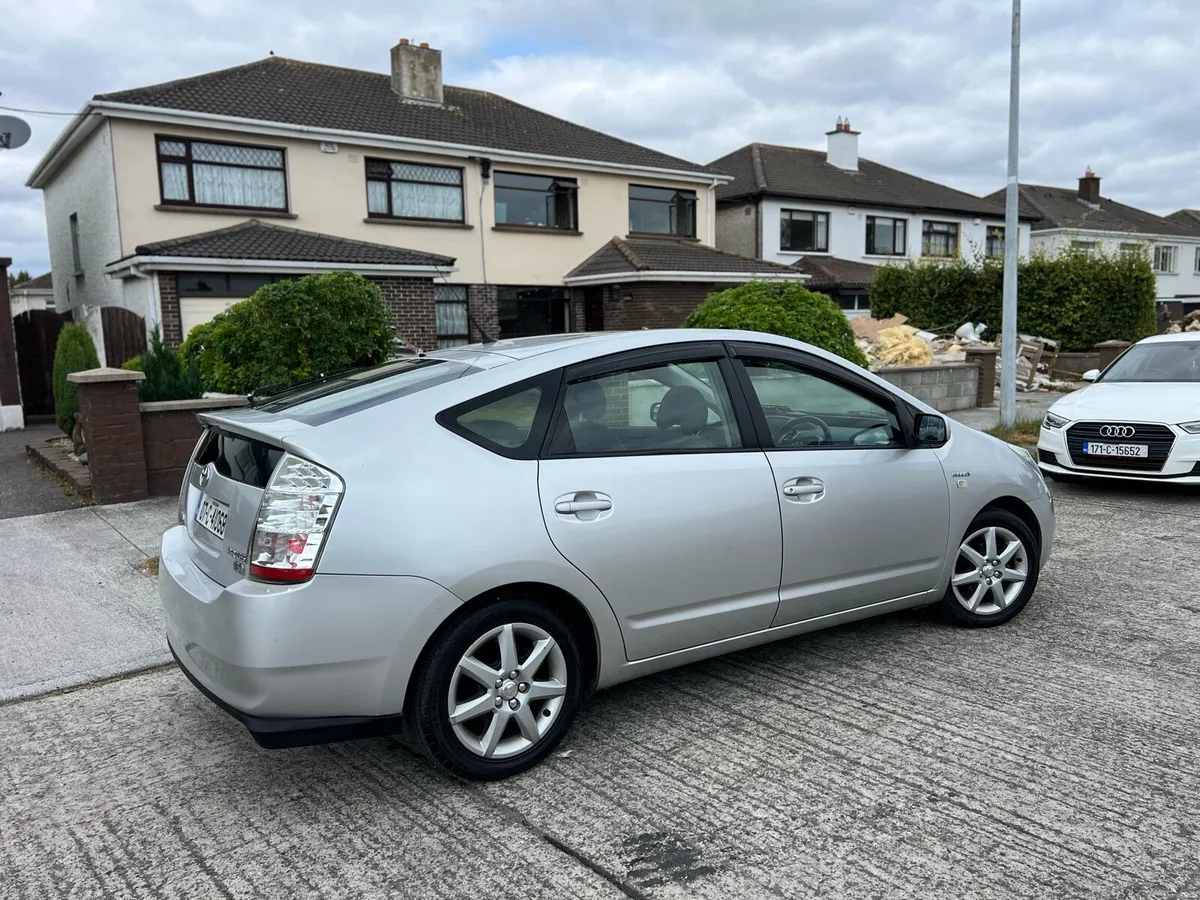 Toyota Prius 1.5 hybrid - Image 3