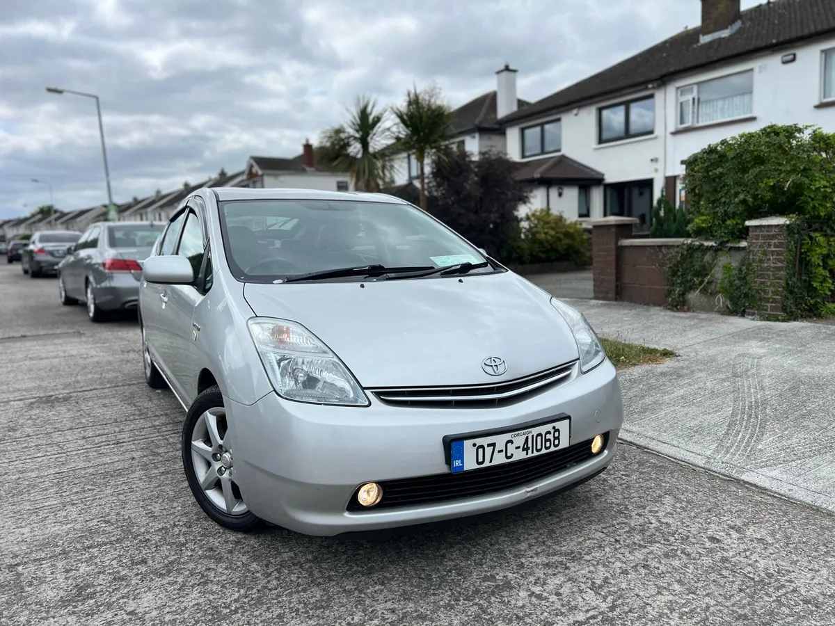 Toyota Prius 1.5 hybrid - Image 4