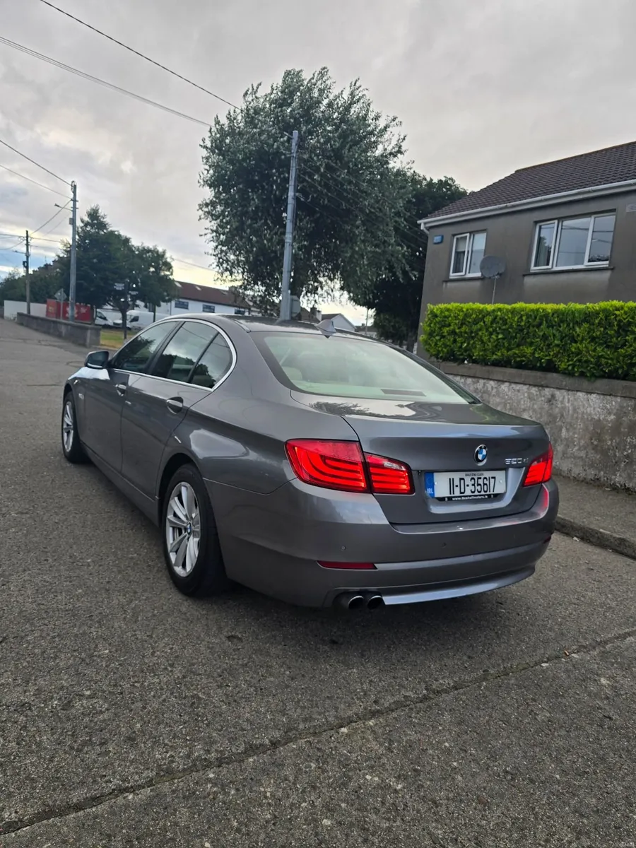 BMW 5-Series 2011 520d one owner last 10 years - Image 2