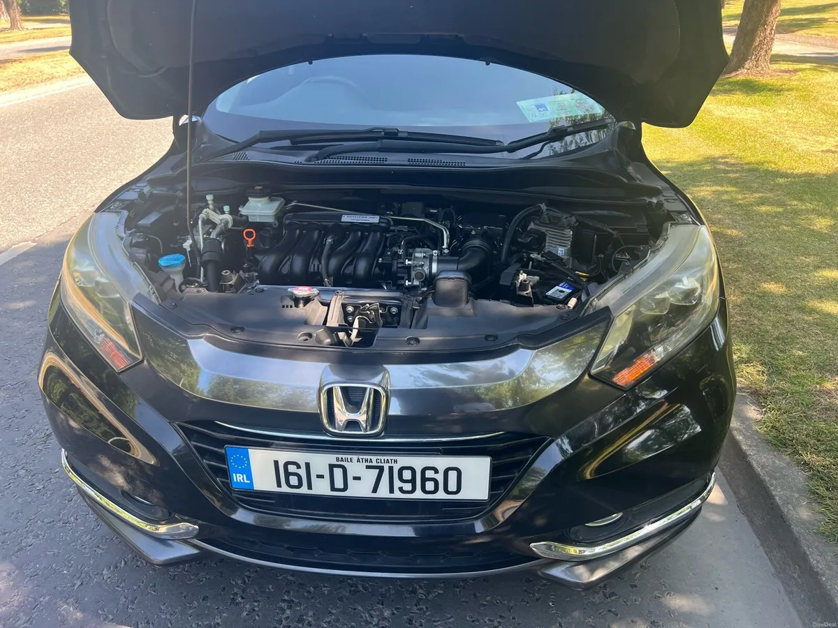 HONDA  VEZEL HYBRID 1.5L 2016 with History report - Image 3