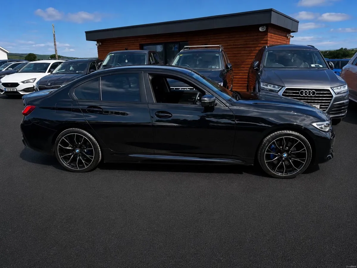 211 BMW 330E SE BLACK WITH ADDED EXTRAS - Image 6