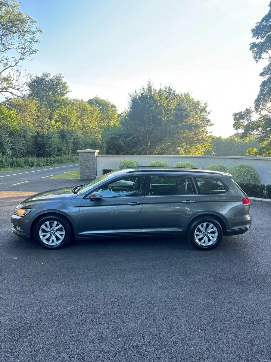 Volkswagen Passat estate - Image 4