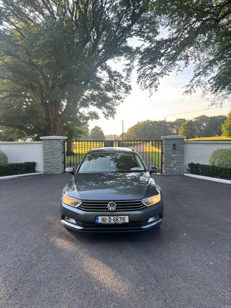 Volkswagen Passat estate - Image 2