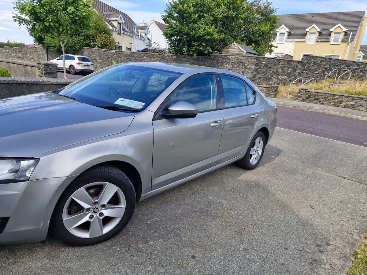 Skoda Octavia 2017 - Image 2