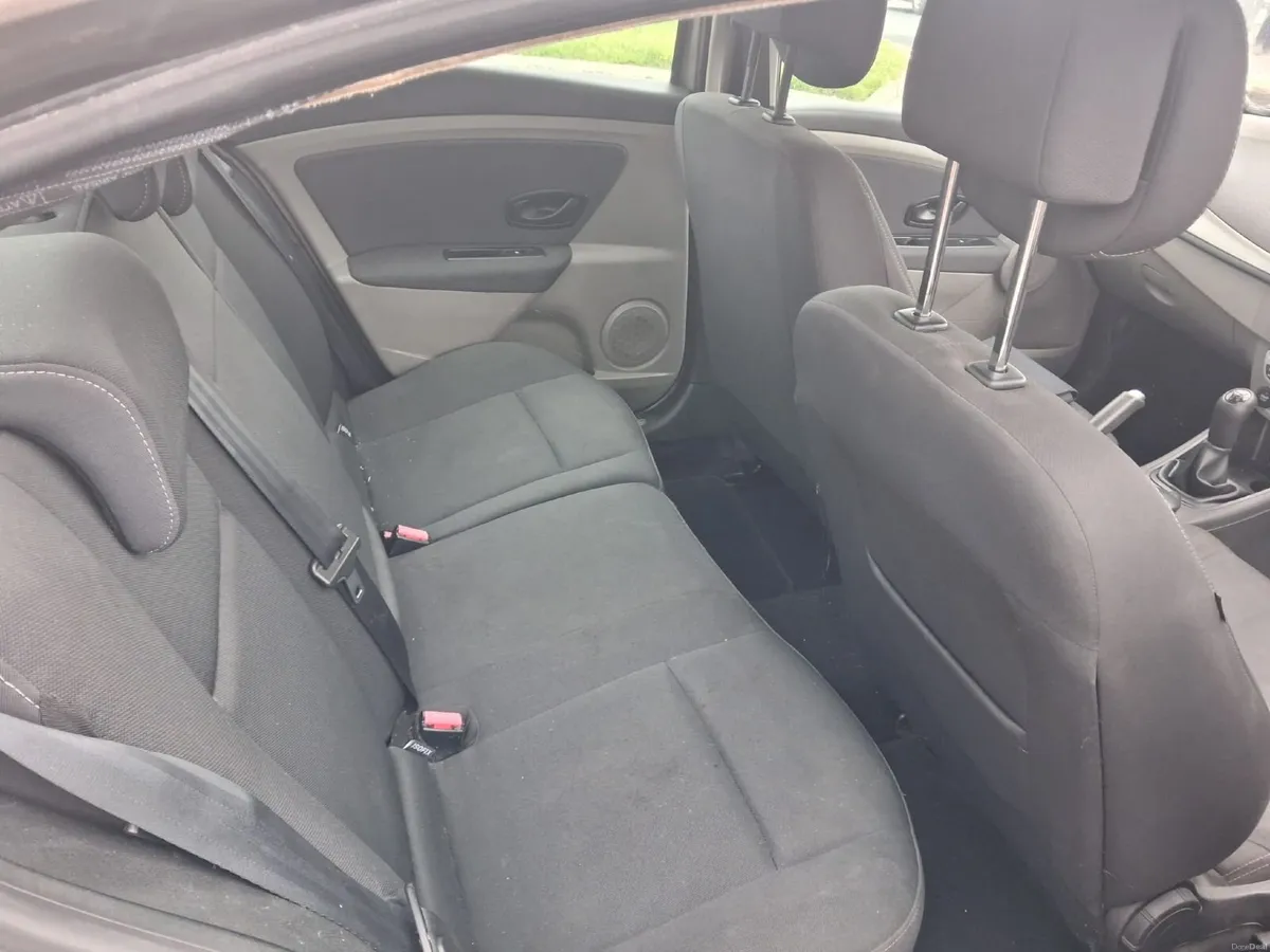 Renault Fluence 2011 - Image 3