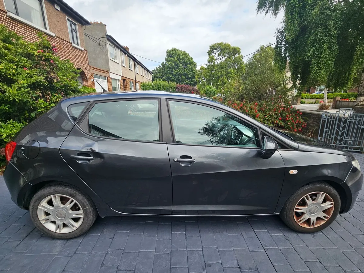 SEAT Ibiza 1.2L Hatchback - Very Low Milage - Image 2