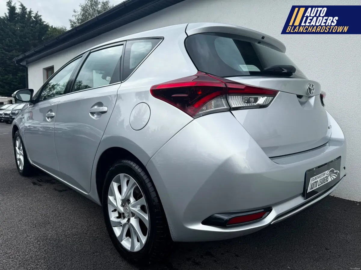 TOYOTA AURIS 1.8 VVTI LUNA HYBRID CVT 136 BHP - Image 4