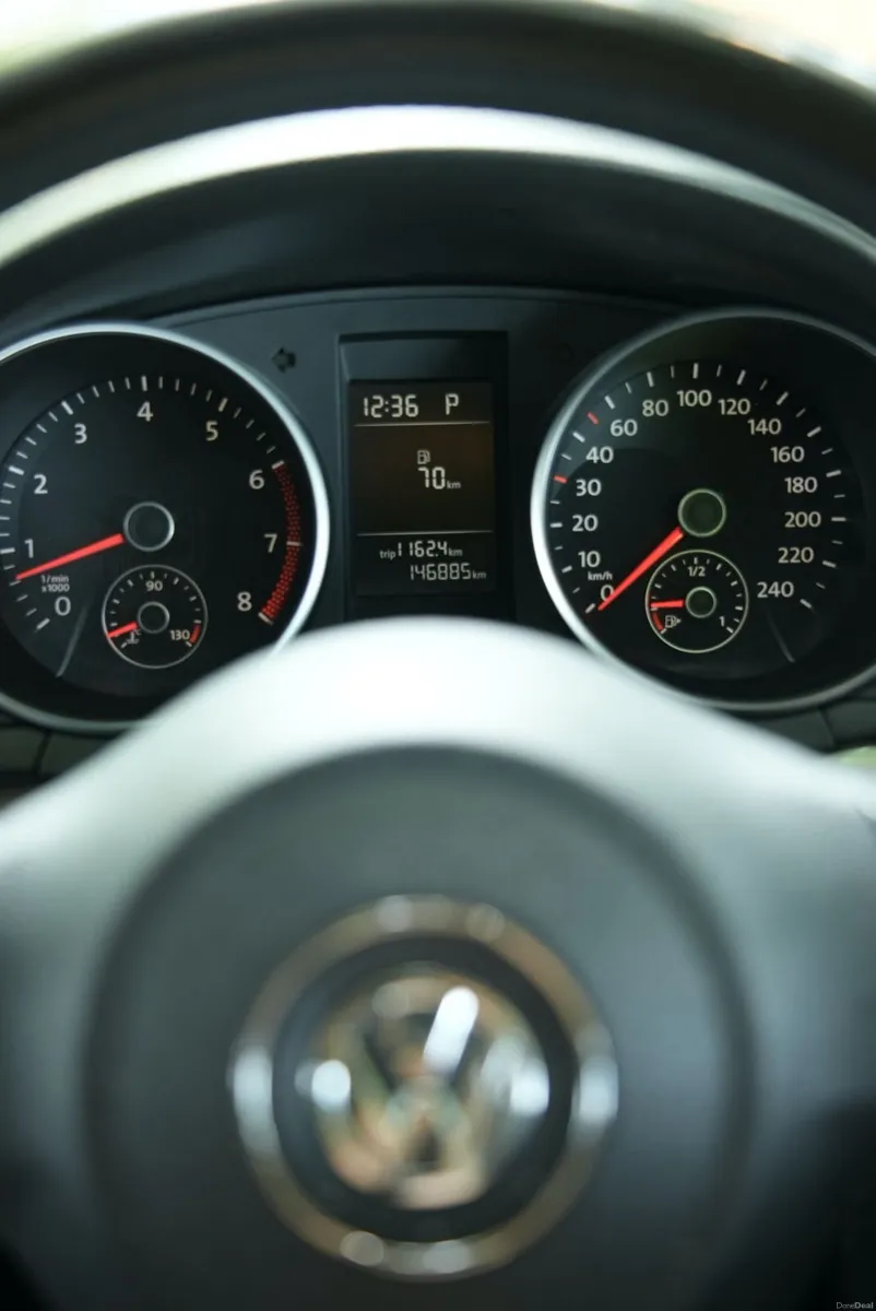 Volkswagen Golf Estate - 2010  - Automatic 1.4L - Image 5