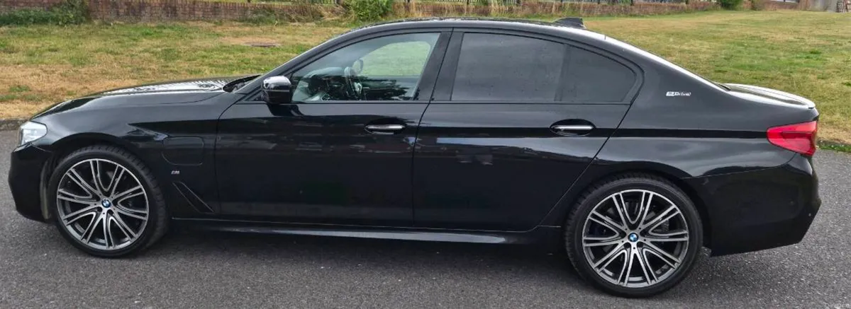 2018 BMW 530e - Image 5