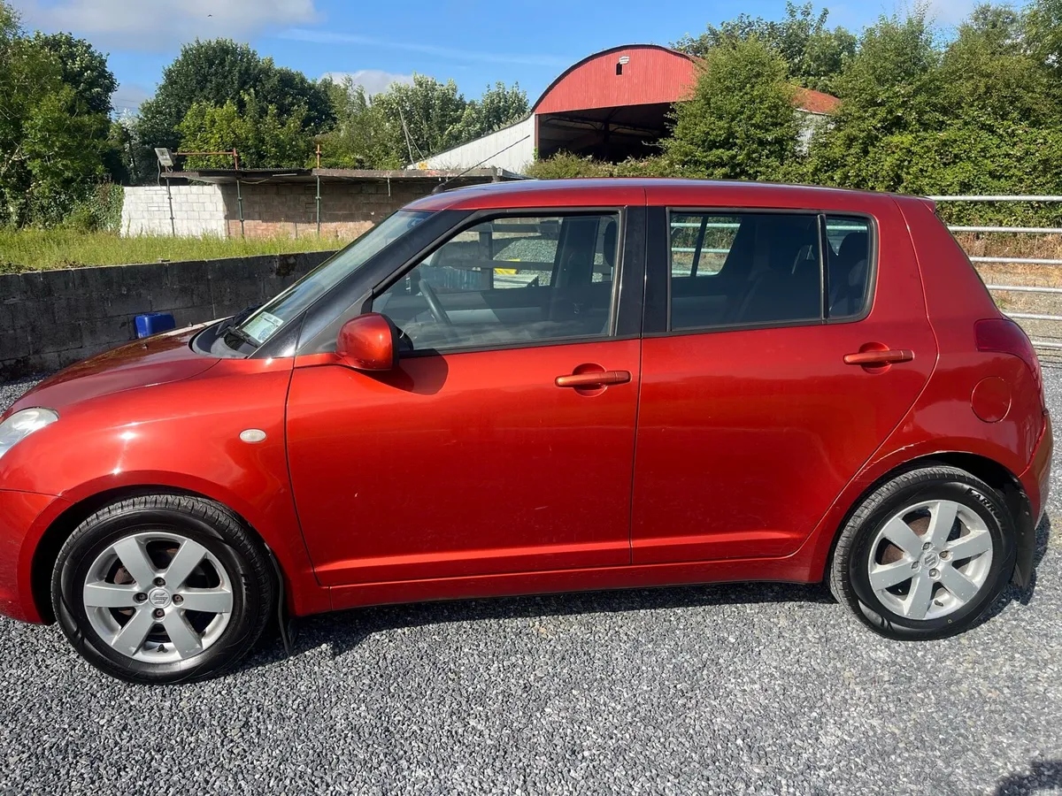 2010 Suzuki Swift - Image 3
