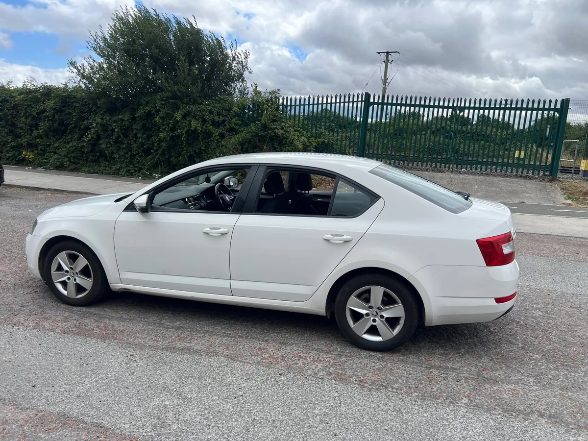 Skoda Octavia 2016 - Image 5