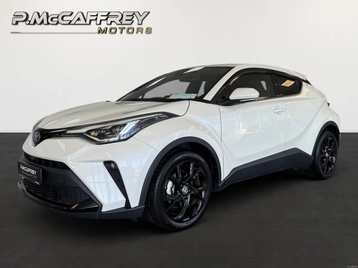 2020 Toyota C-HR Luna Sport Leather Reversing Came - Image 1