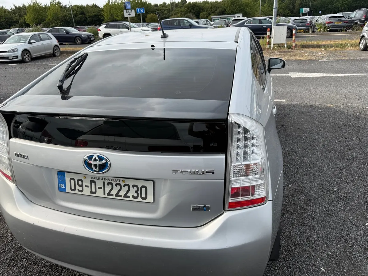 Toyota Prius - Image 3