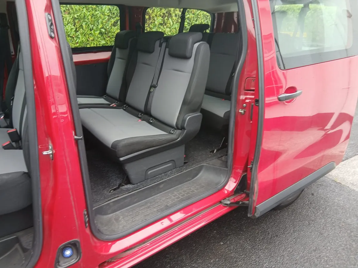 202 Opel Vivaro 9 seater - Image 4