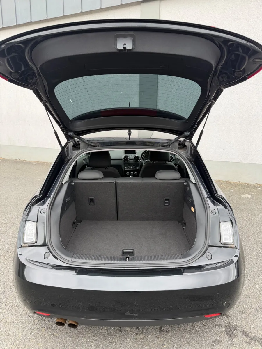 Audi A1 2011 - Image 2