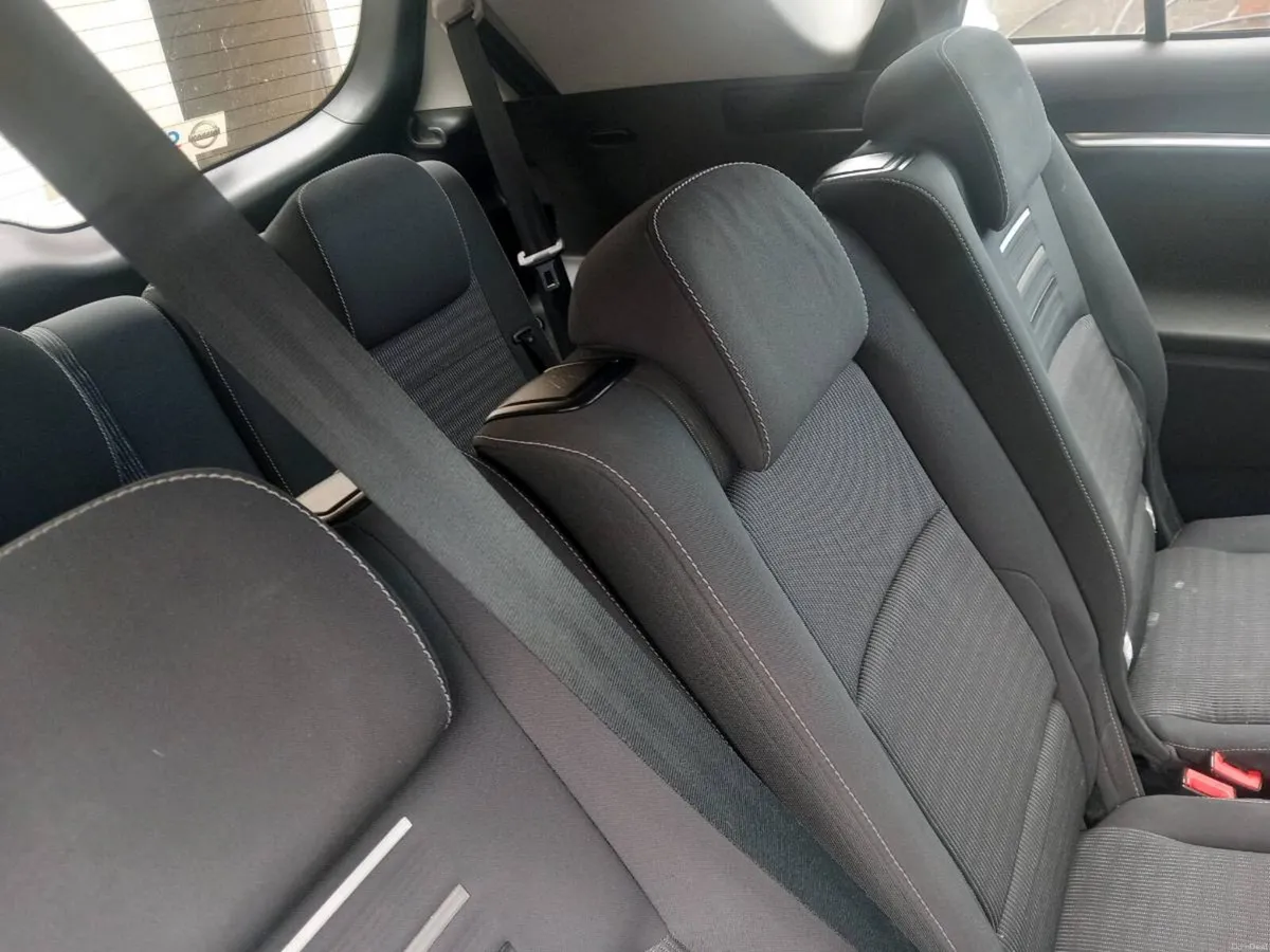 Car - Image 4