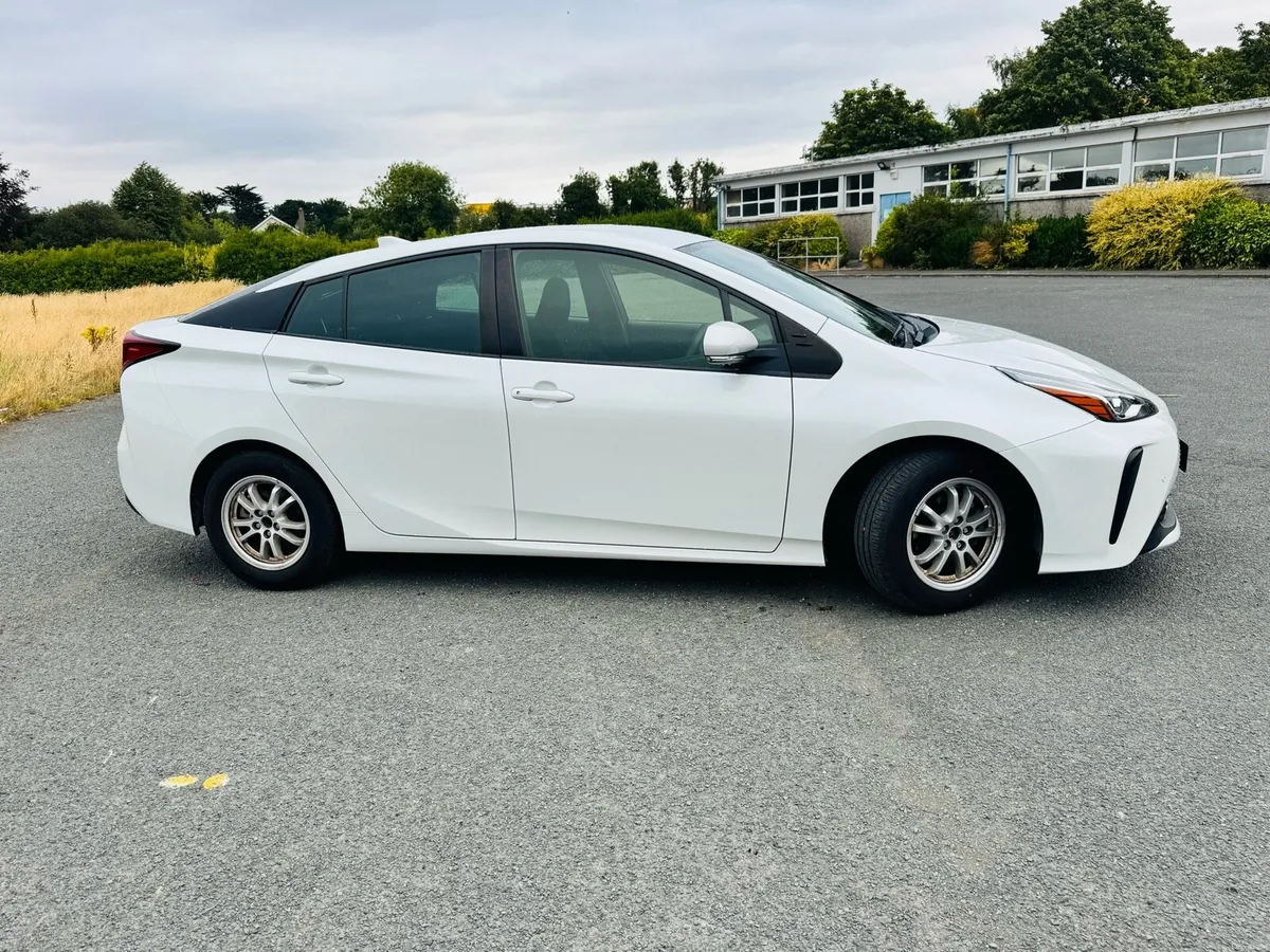 Toyota Prius Hybrid 58k km New NCT 7/28 Tax 9/26 - Image 3