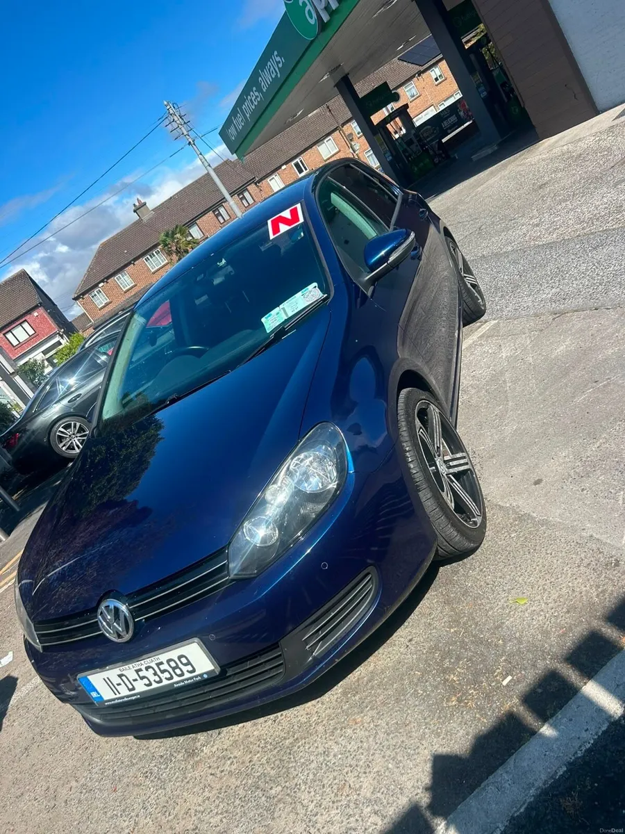 Volkswagen Golf 2011 - Image 2