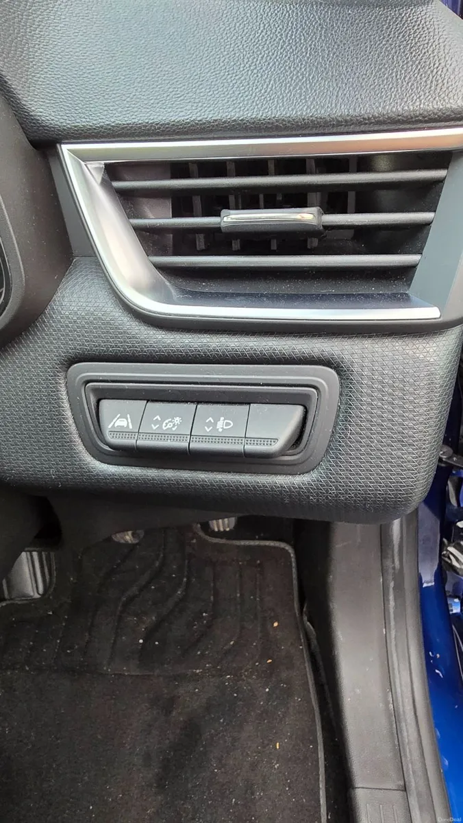Renault Clio 2023 - Image 5
