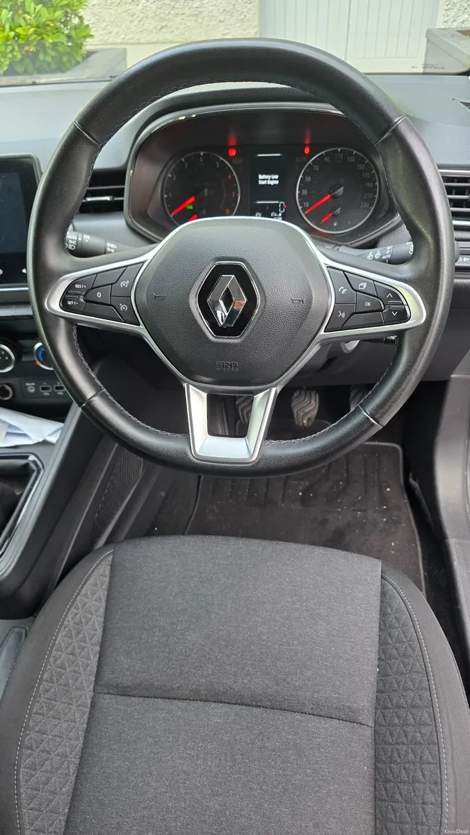 Renault Clio 2023 - Image 6