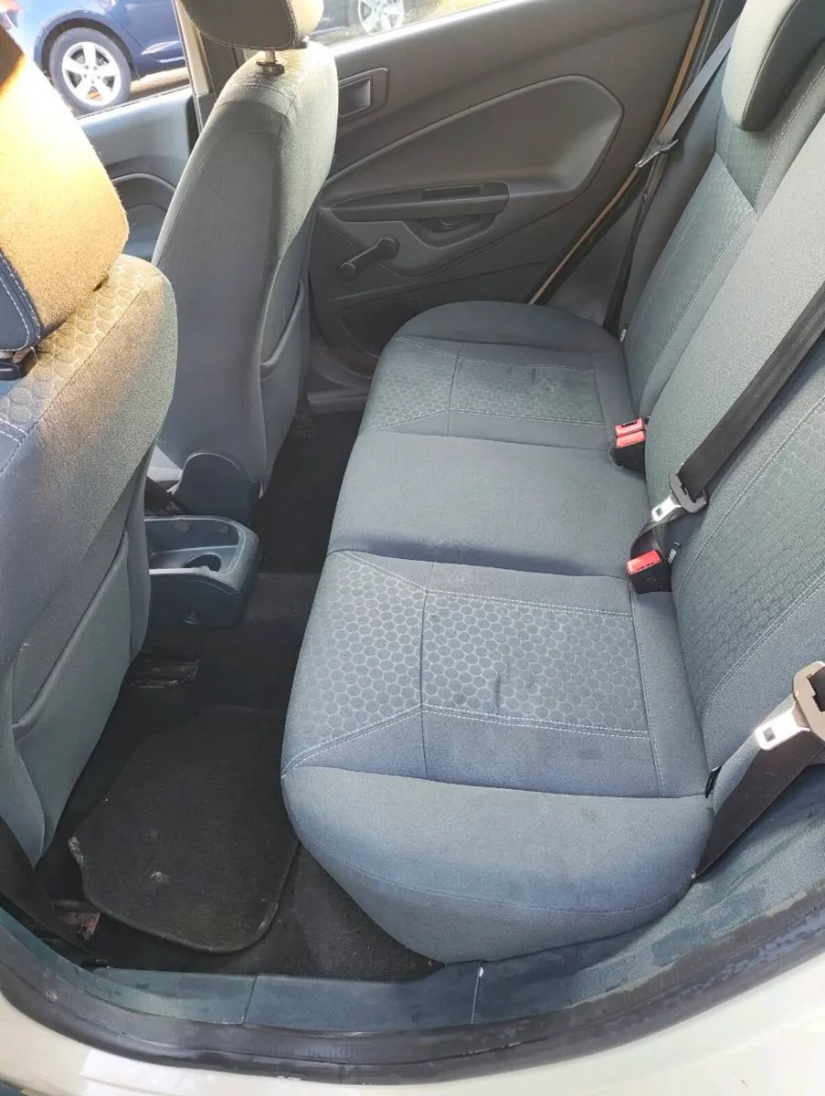 2009 Ford fiesta titanium - Image 3