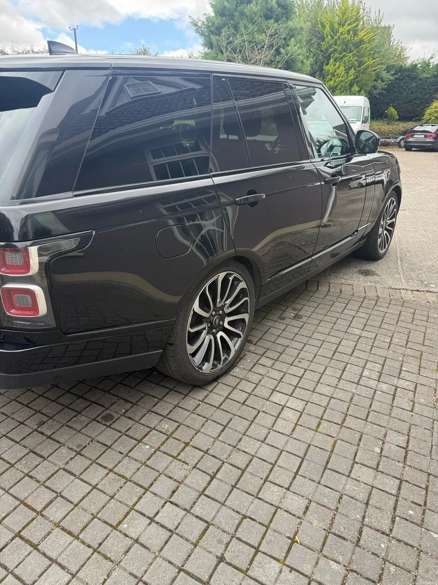 Range Rover Autobiography - Image 4