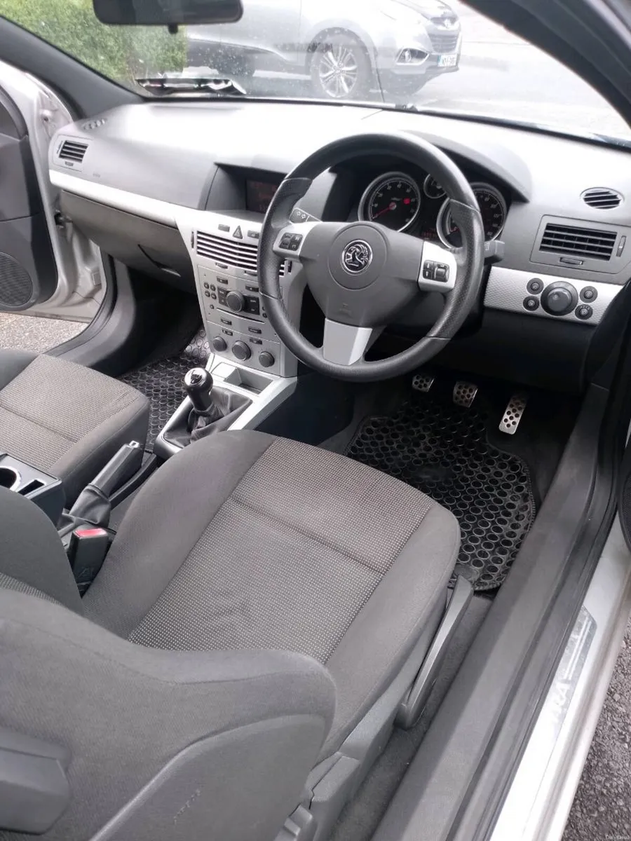 Vauxhall Astra - Image 6
