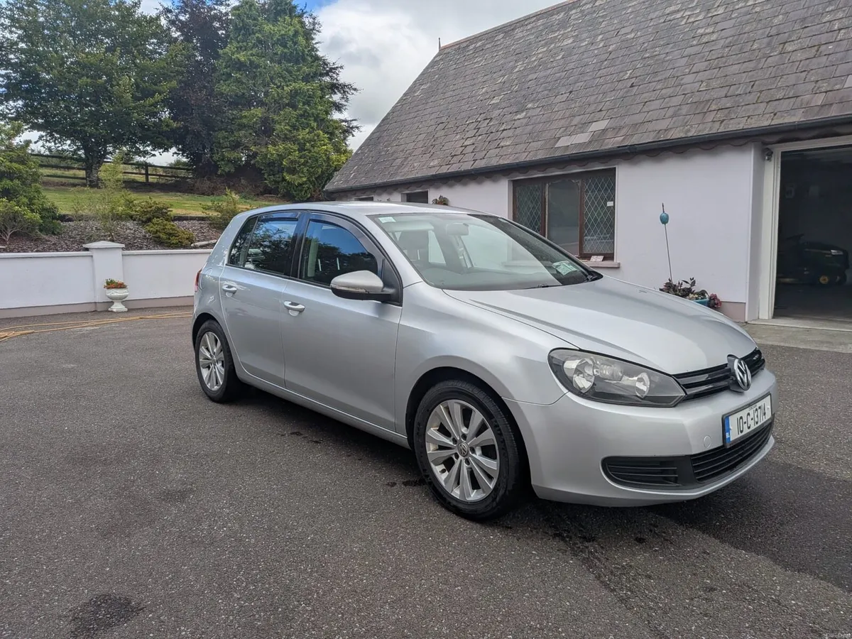 Volkswagen golf - Image 3