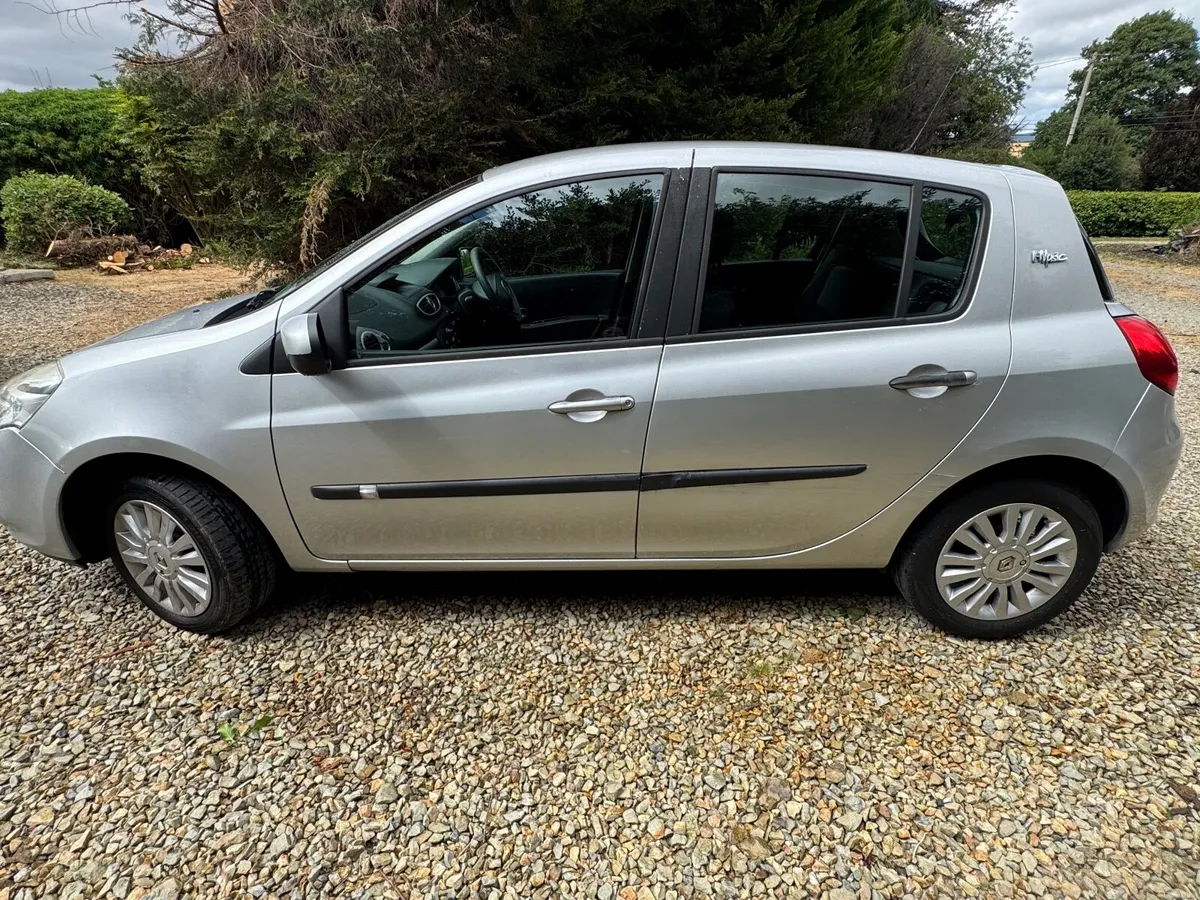 Renault Clio 2010 - Image 4