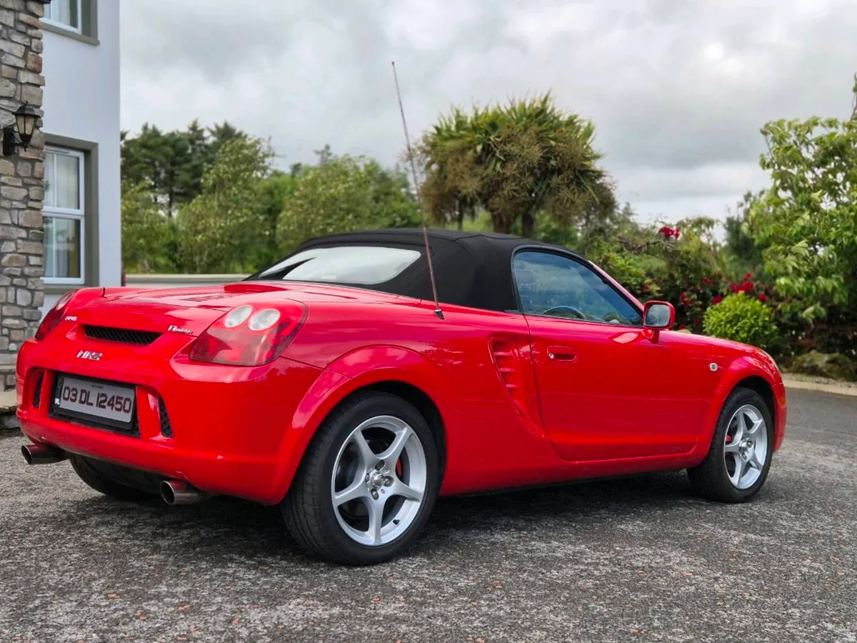 Car - Image 3