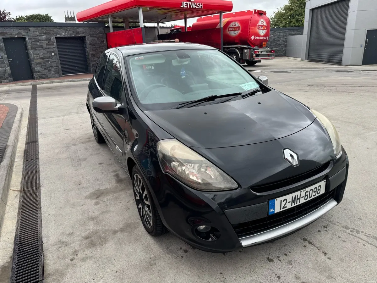 2012 Renault Clio (Read Description) - Image 1