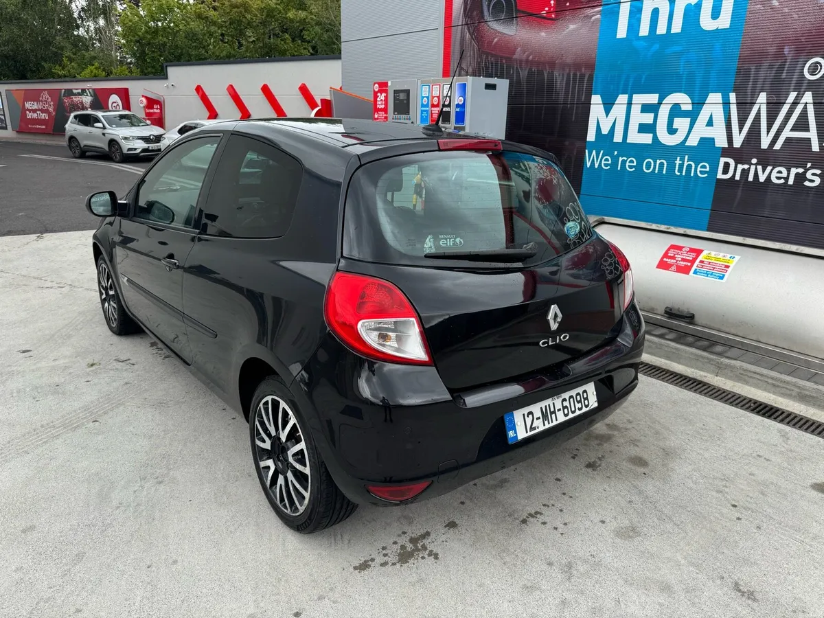 2012 Renault Clio (Read Description) - Image 2