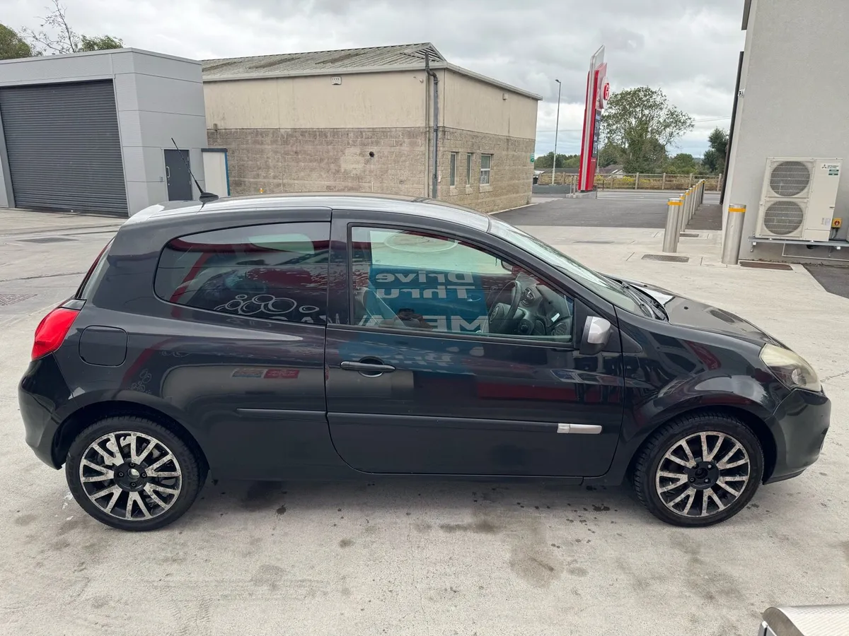2012 Renault Clio (Read Description) - Image 3