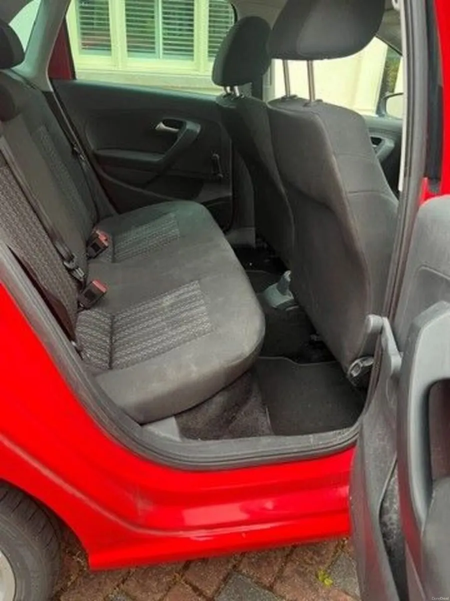 Red Volkswagen Polo 2016 - Image 5