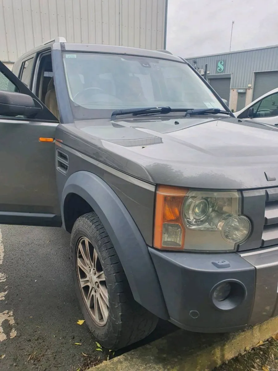 Land Rover Discovery 3 - Image 3