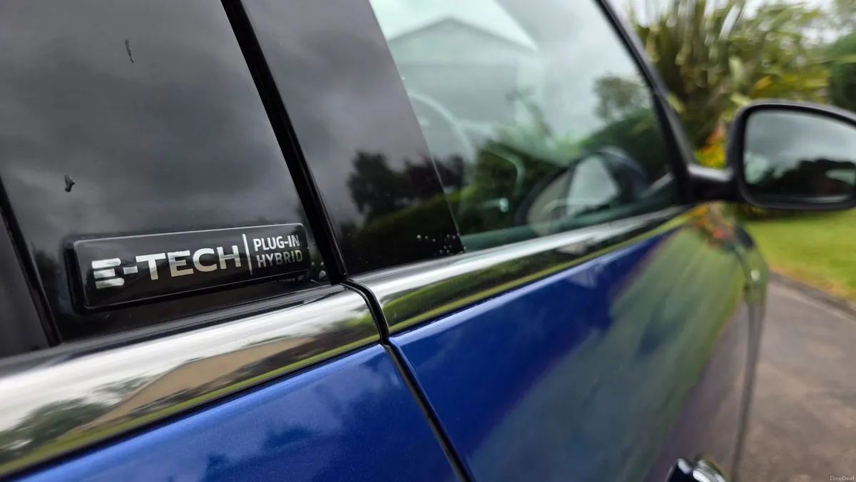 212 Renault Megane Iconic Phev Plug in Hybrid - Image 6