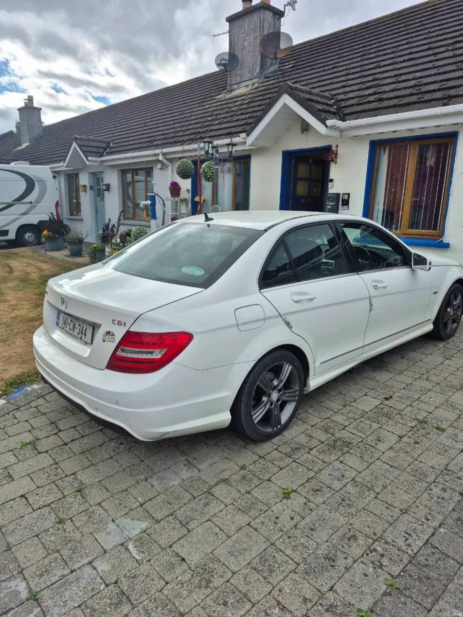 Mercedes c200d - Image 3