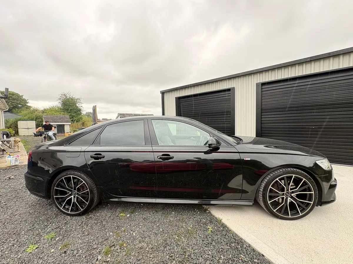 Audi A6 S-Line Black Edition Quattro - Image 4